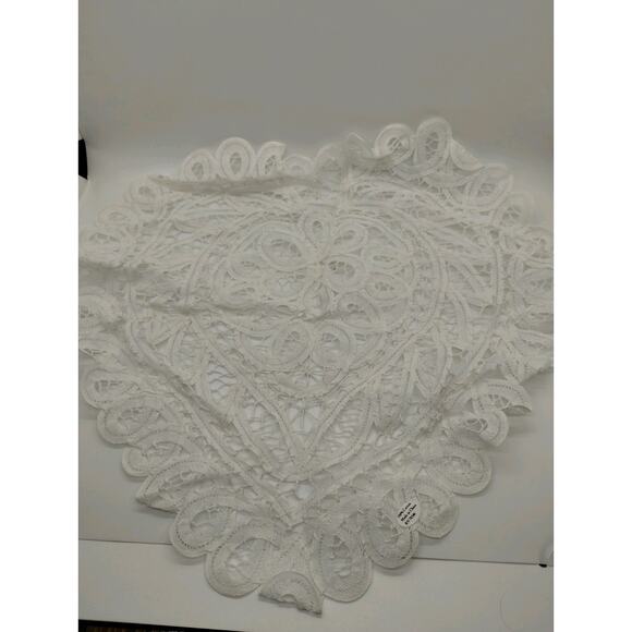Vintage Heart Shaped Battenburg Doily - 14" x 14" - Picture 1 of 3
